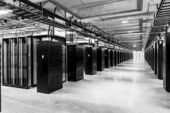facebook-datacenter-bw