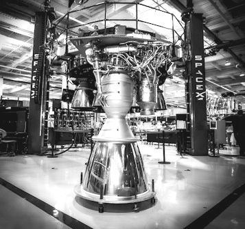 spacex-merlin-engine-bw